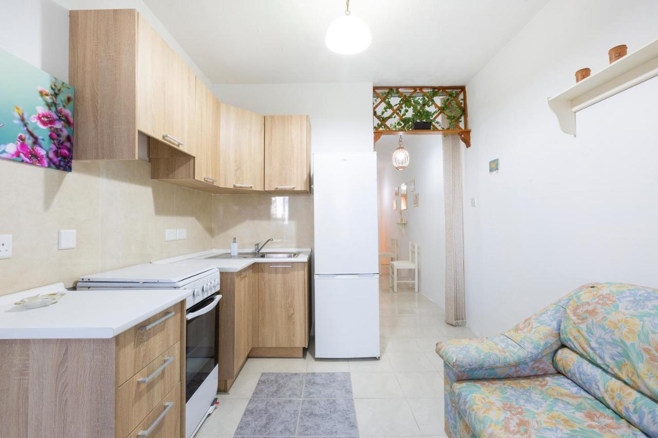 Ne1 - Lovely 2 Bedroom Apartment. Perfect Location Mellieħa Kültér fotó
