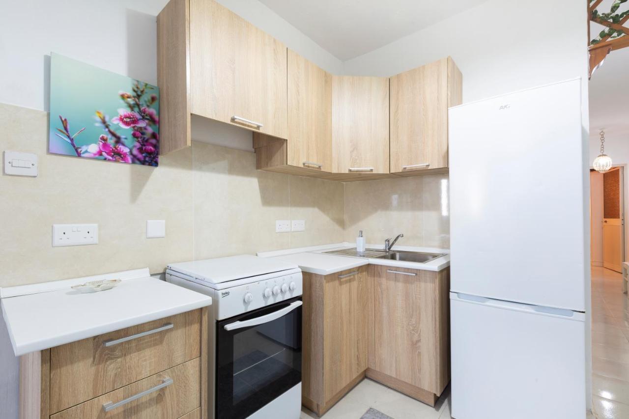 Ne1 - Lovely 2 Bedroom Apartment. Perfect Location Mellieħa Kültér fotó