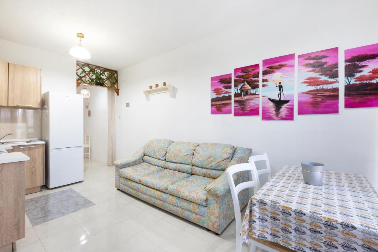 Ne1 - Lovely 2 Bedroom Apartment. Perfect Location Mellieħa Kültér fotó